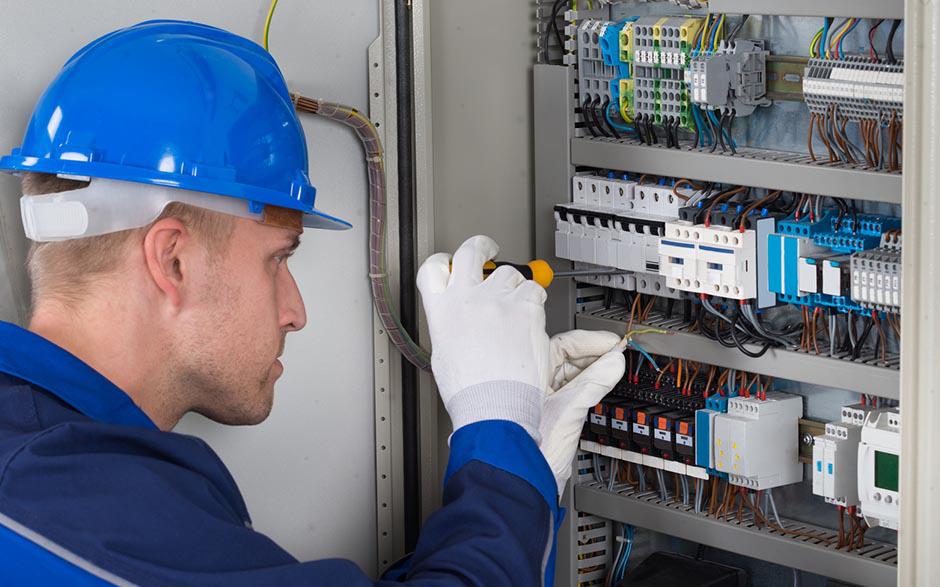 taux horaire électricien Nemours